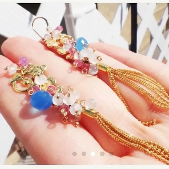 Hand crafted earrings with semi-precious gems - Picture 3 of 4